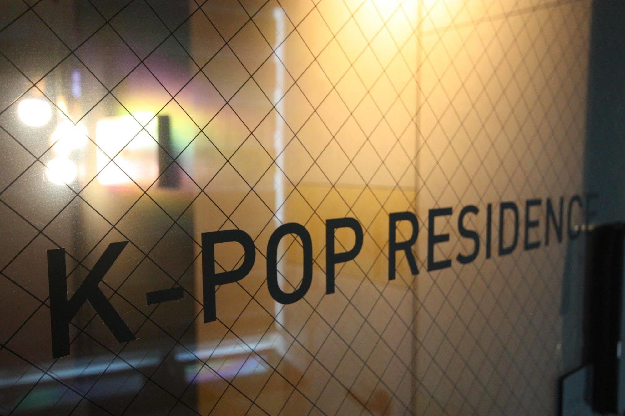 K-pop Chungmuro - Myeong-dong Seoul